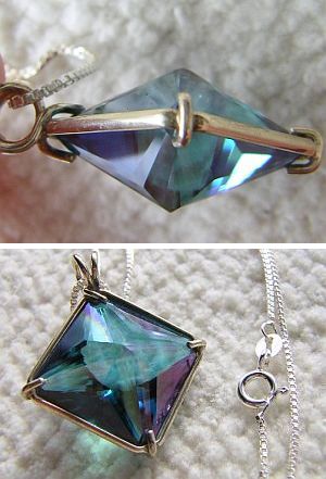 アクアオーラ　マジシャンカット　ペンダント
